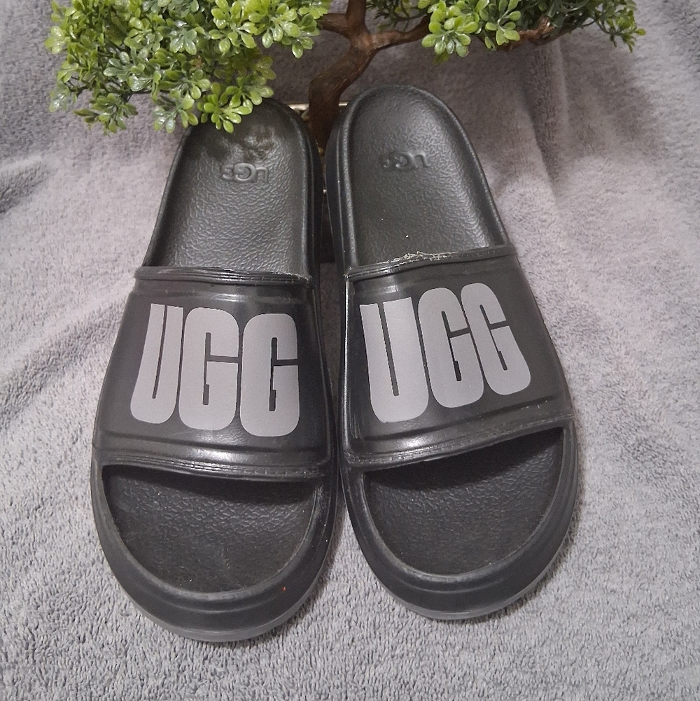 UGG Men's Charcoal Slide Sandals - Picture 2 of 4